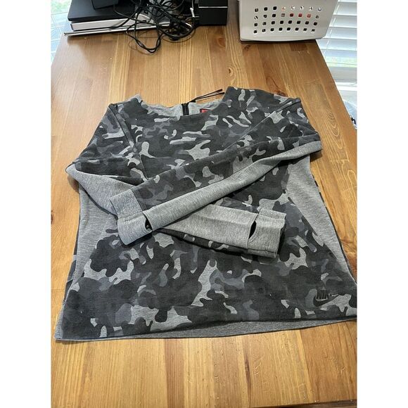 Nike Camo Sweatshirt Women's Small - Picture 3 of 8